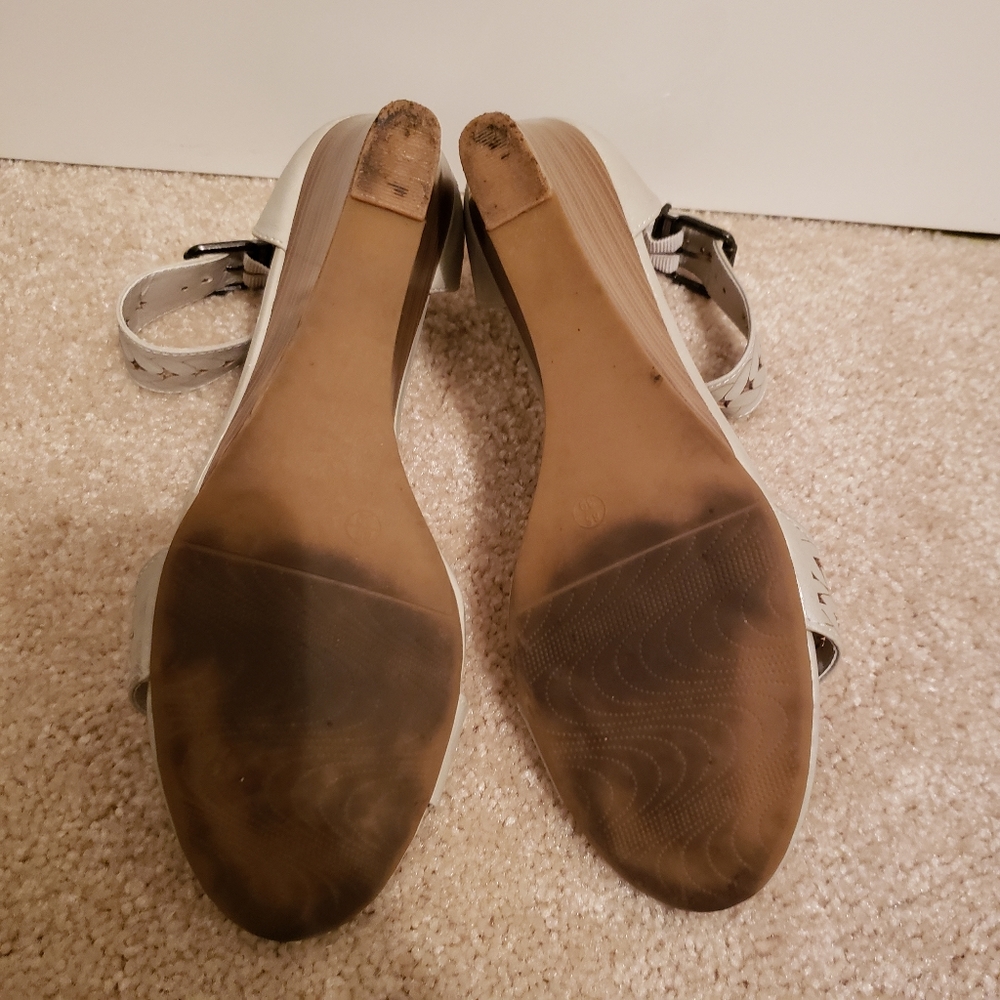 Sandal - Picture 6 of 7